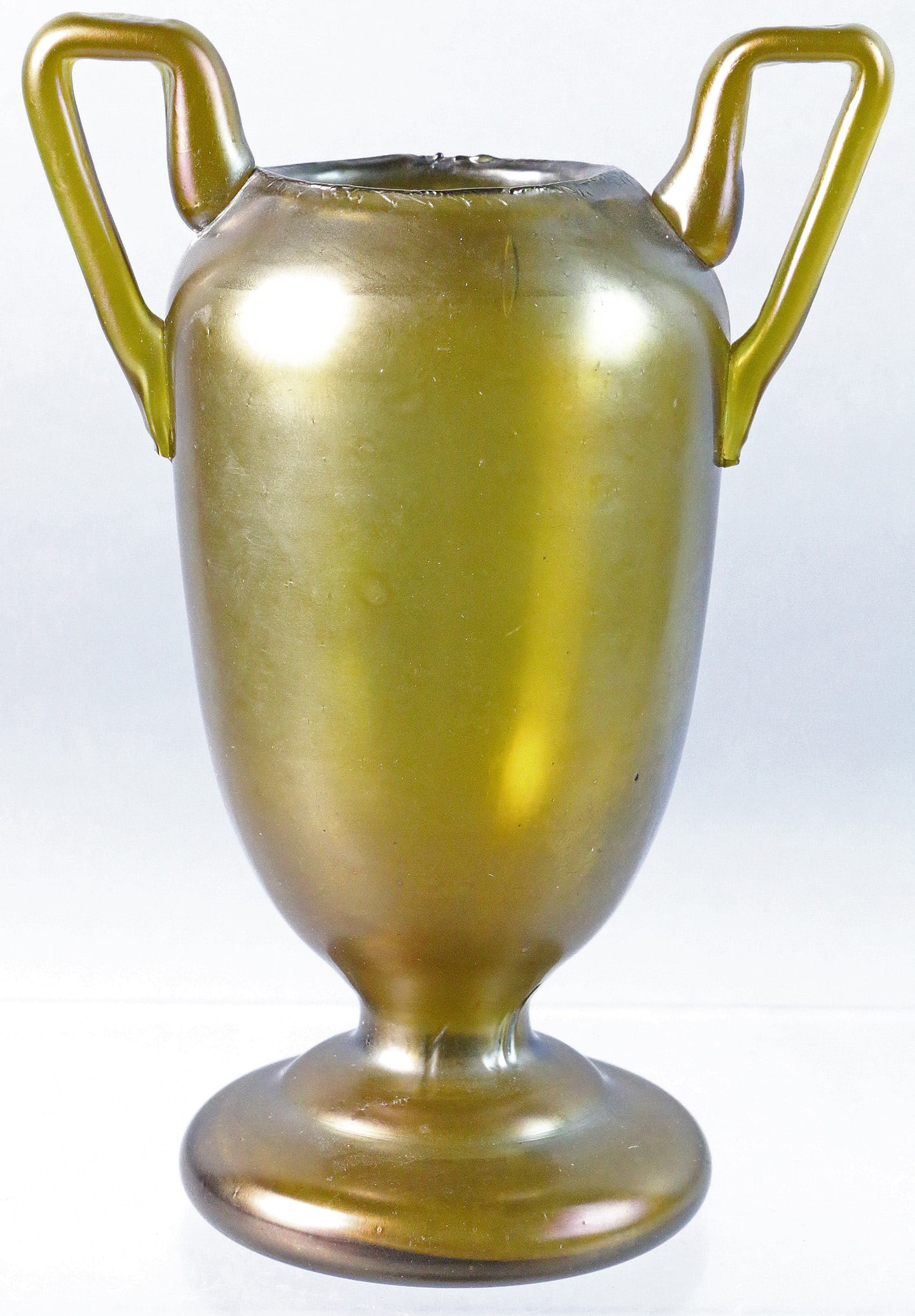 Loetz Iridescent Glass Vase: Loetz Iridescent Glass Vase