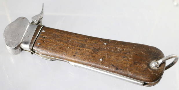 Luftwaffe German Paratrooper Knife Original: Luftwaffe German Paratrooper Knife Original, marked SMF Soligen Rostfrei, 6 inches closed, needs repair