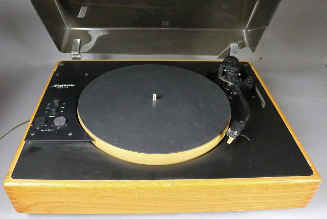 Sota Saphire Audiophile Turntable (1 of 5)
