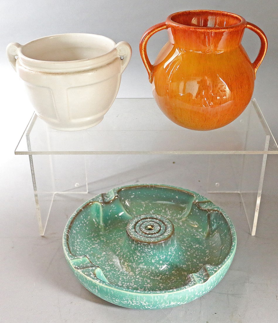 Roseville Pottery Lot: Roseville Pottery Lot