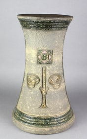 Roseville Mostique Pedestal 18 inches