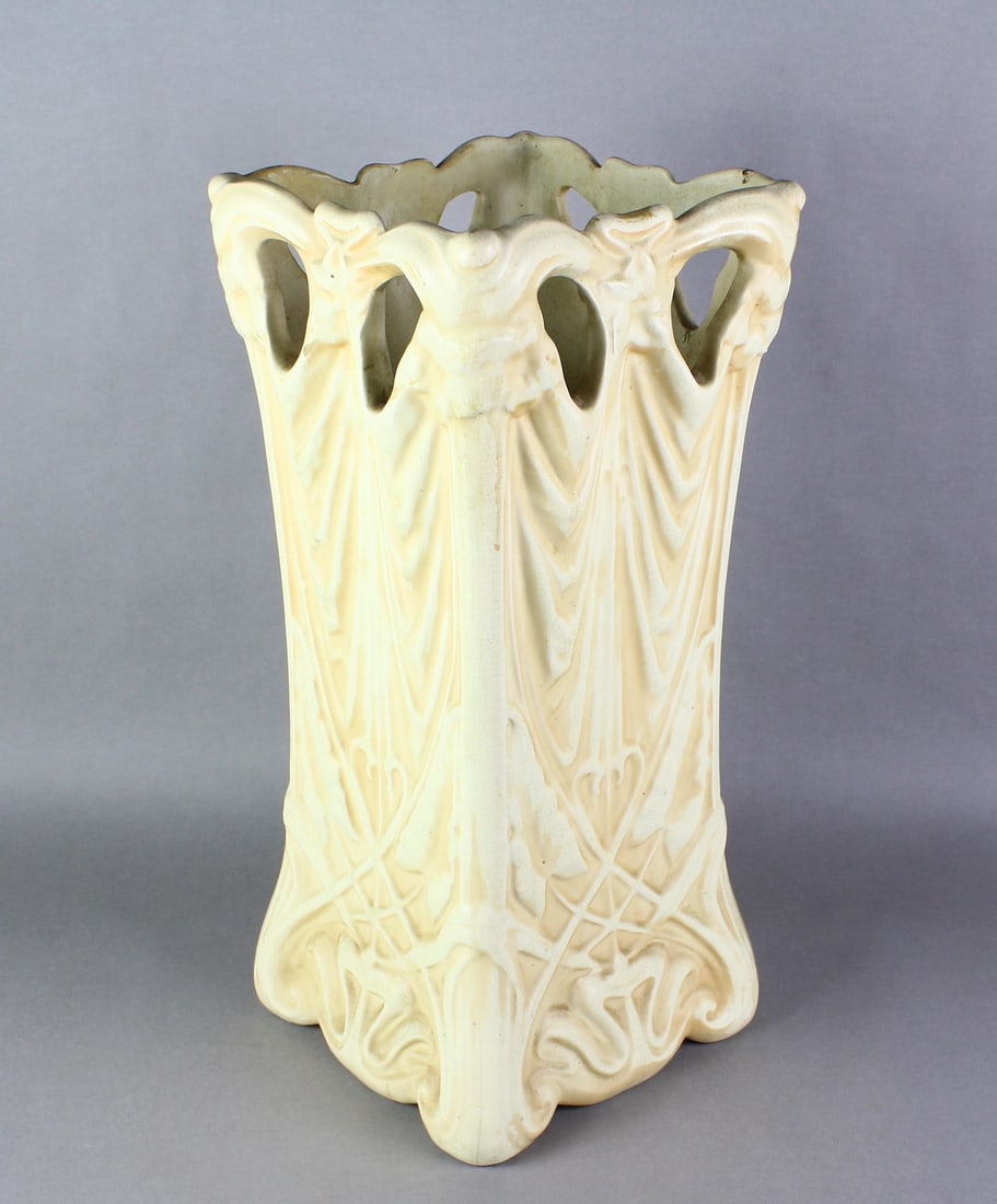 Roseville Ivory Tint Art Nouveau Umbrella Stand (1 of 3)