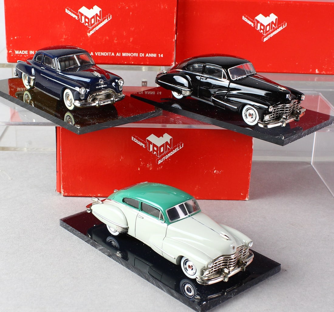 Tron Club 1/43 Cars in Box (1 of 4)