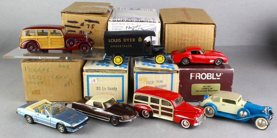 Diecast 1/43 Model Cars in Box (1 of 3)