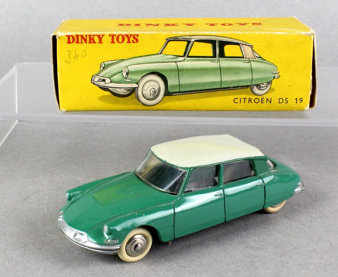 Dinky Citroen DS 19 Made in France in Box (1 of 5)