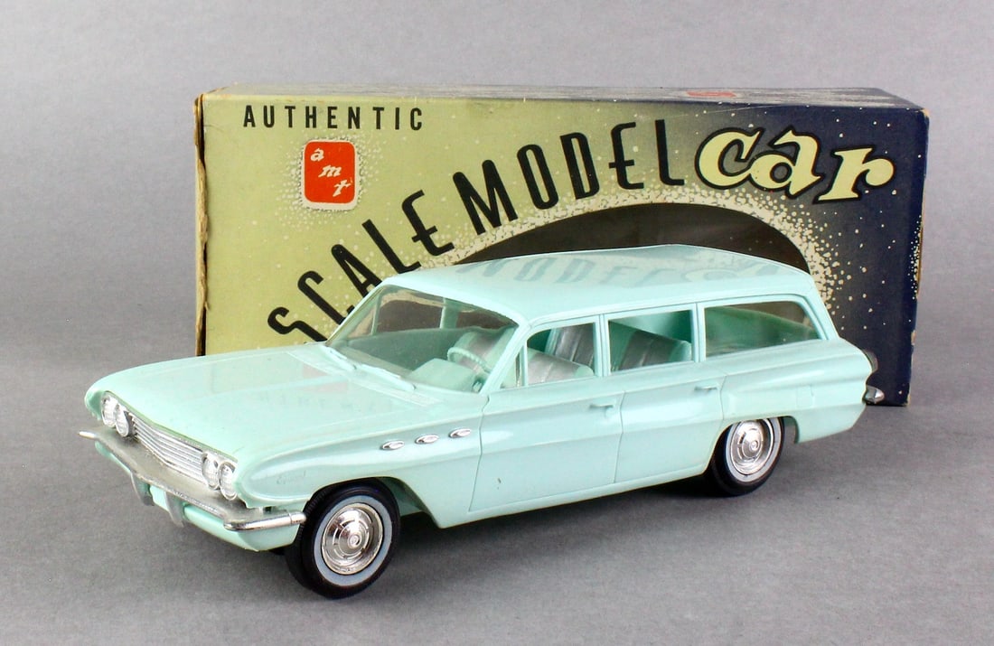 1961 Buick Special Wagon Dealer Promo Car in Box (1 of 4)