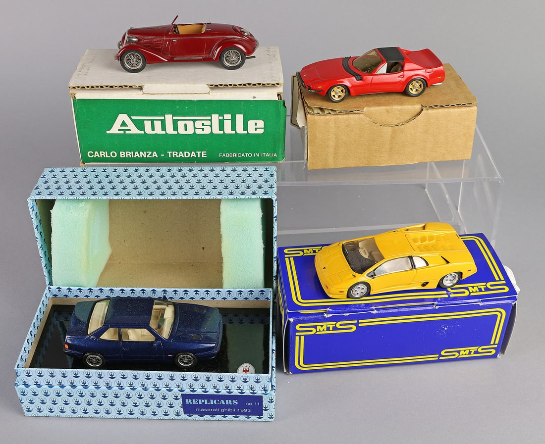 Replicar, Autostile, SMTS Diecast Car Lot In Box (1 of 2)