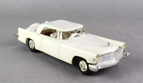 AMT 1957 Lincoln Continental Dealer Promo Car