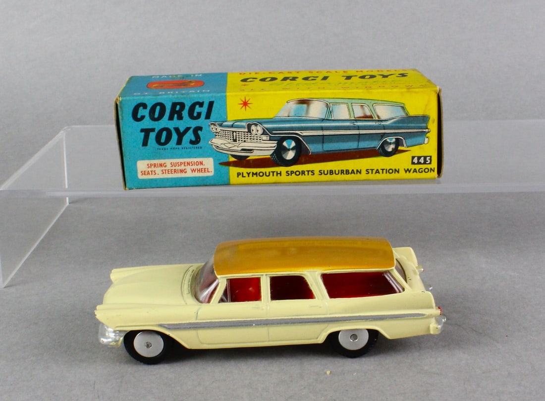 Corgi Toys Plymouth Station Wagon #445 in Box (1 of 5)