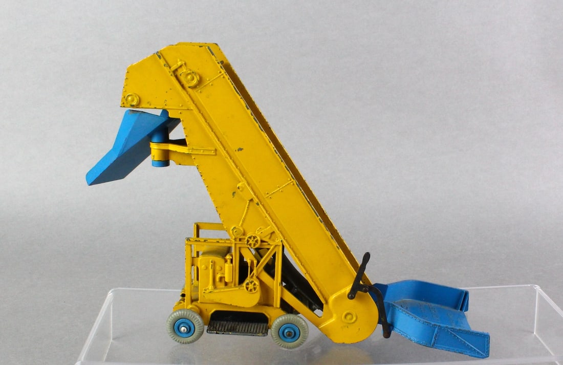 Dinky Supertoys Barber Elevator Loader (1 of 3)