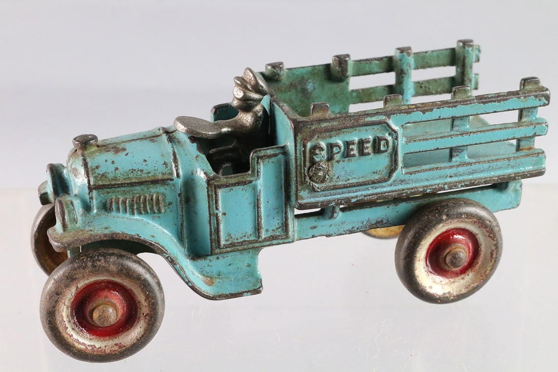 Kenton Cast Iron Stake Truck: Kenton Cast Iron Stake Truck, 6"