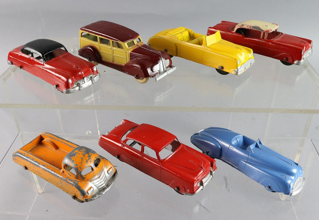 Tootsietoy Sedan Lot: Tootsietoy Sedan Lot, 7 total