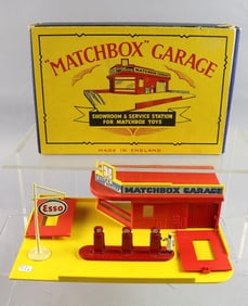 Matchbox Lesney 1950's Garage Service Station in Box