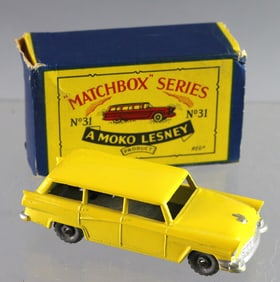 Matchbox No 31 Ford Station Wagon Greywheel in Box