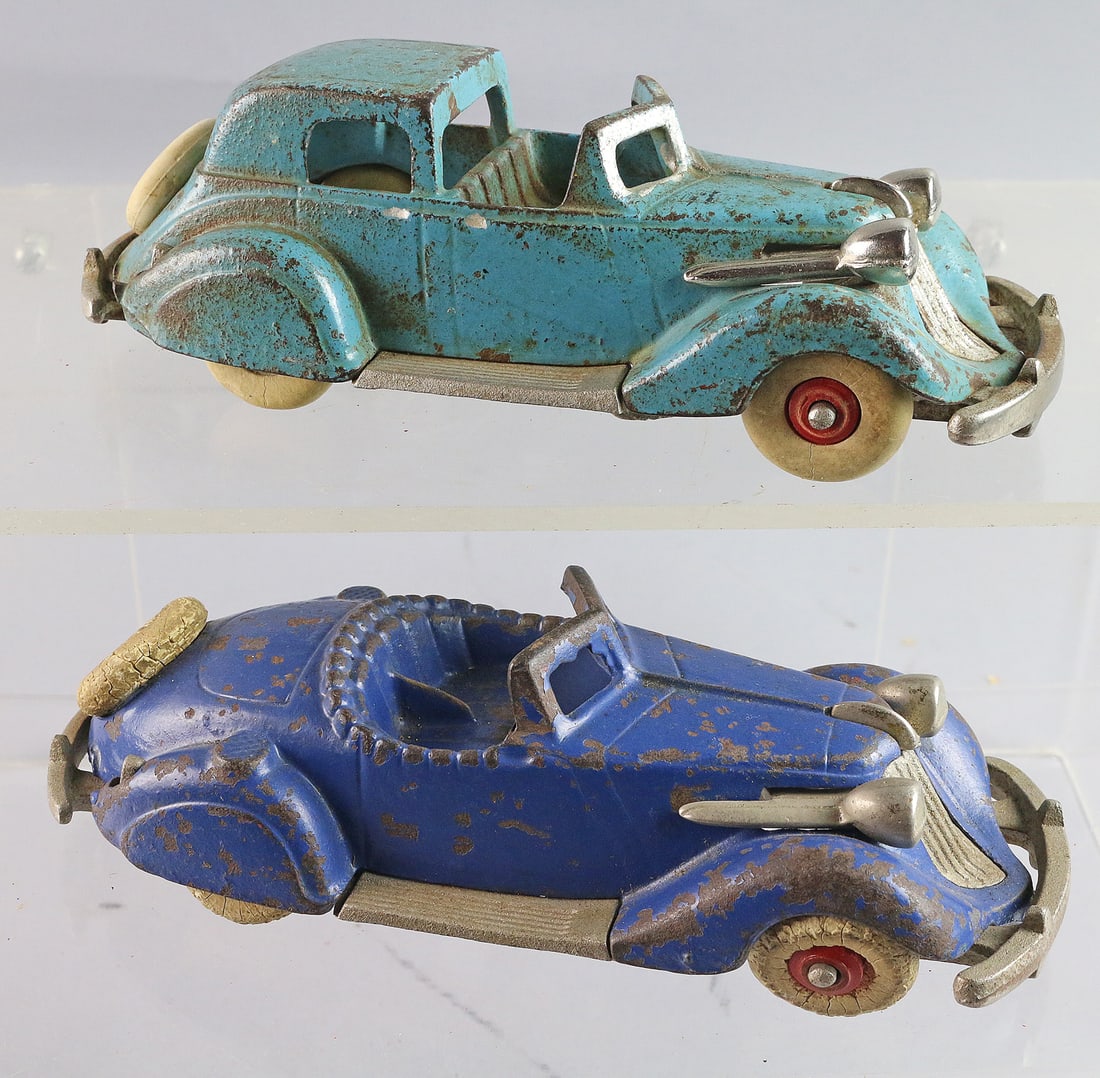 Hubley Cast Iron Studebaker Lot: Hubley Cast Iron Studebaker Town Car and convertible Lot, 7"