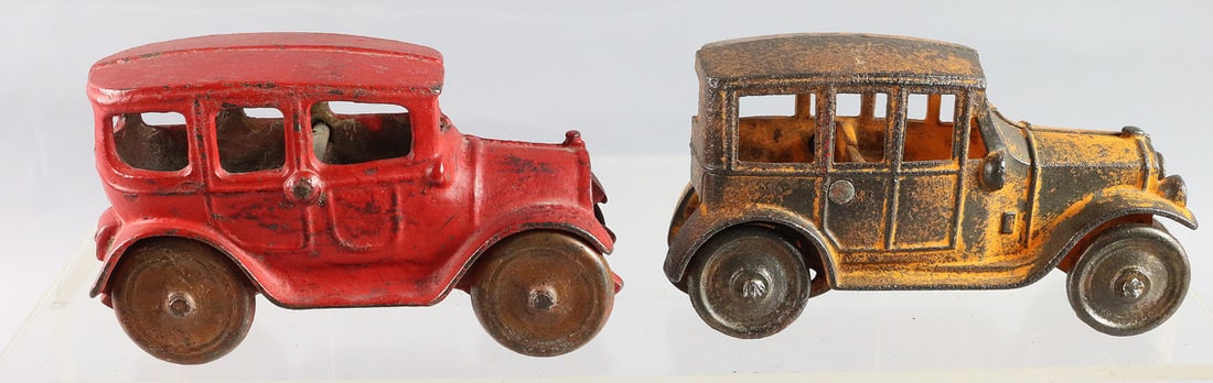 Hubley Cast Iron Sedan Lot: Hubley Cast Iron Sedan Lot, 2 total, 5"