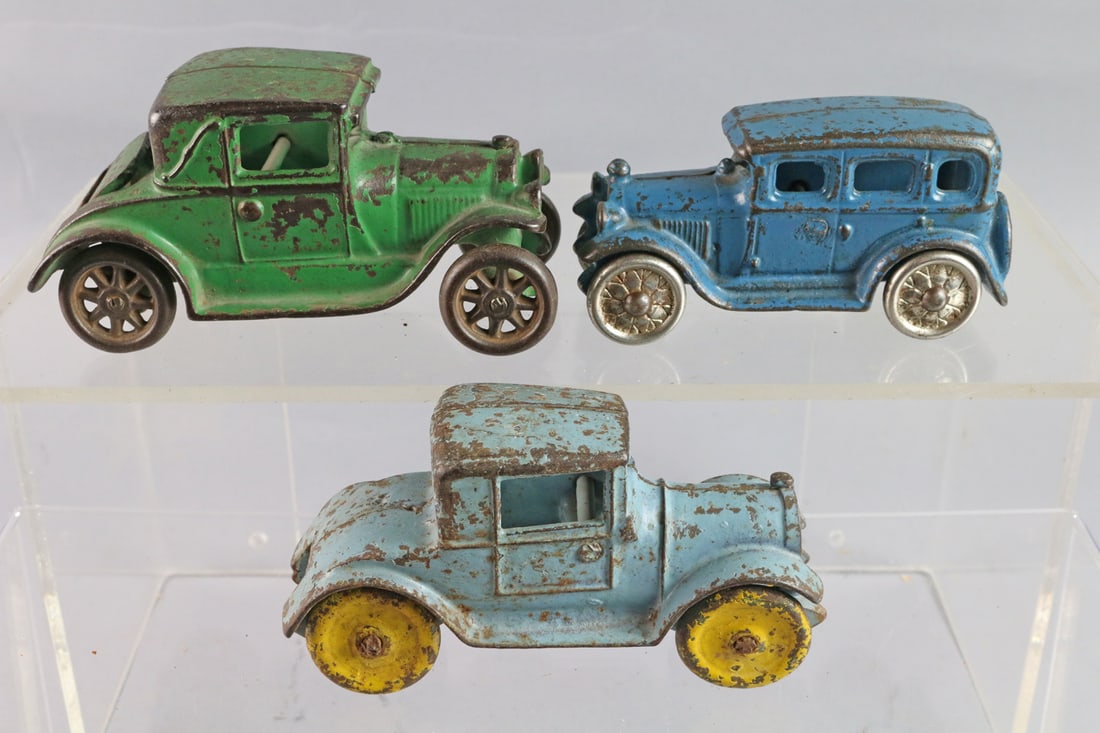 Arcade Coupe Cast Iron Car Lot (1 of 2)