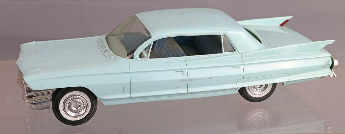 Johan 1961 Cadillac Sedan De Ville (1 of 3)