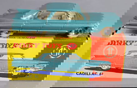 Dinky Cadillac 147 In Box