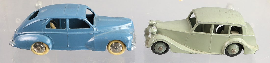Dinky Peugeot 203, Dinky Triumph Lot (1 of 3)