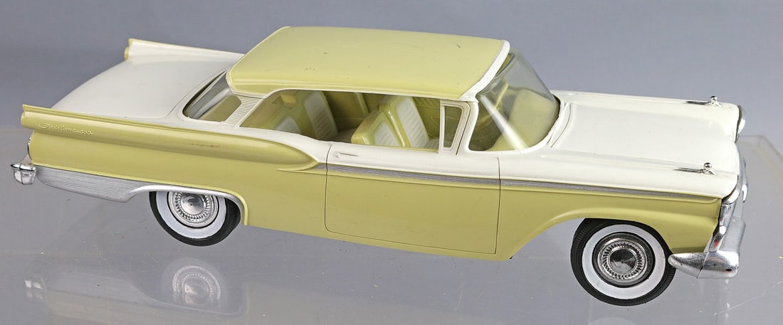 Ford 1959 Fairlane 500 Promo Car Friction (1 of 3)