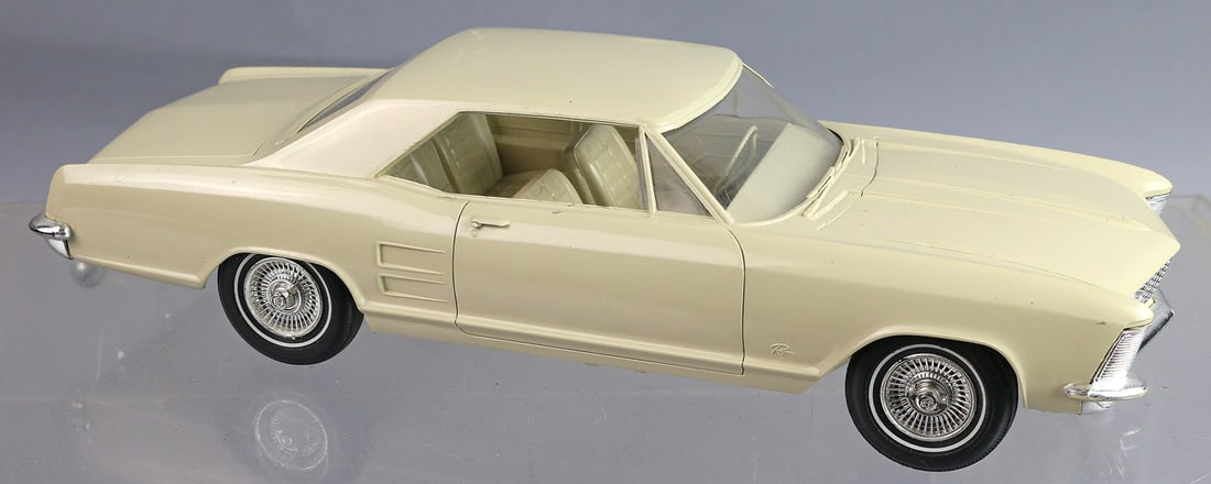 1965 Buick Riviera Promo Car: 1965 Buick Riviera Promo Car