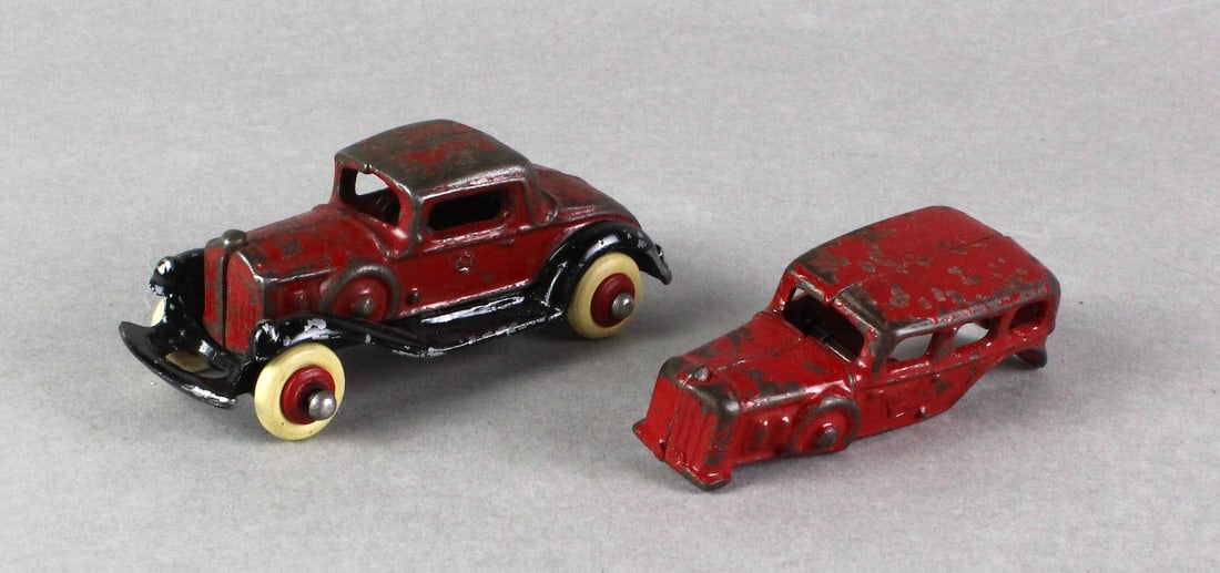 A.C. Willams Cast Iron Take-Apart Pierce Arrow Coupe & Sedan (1 of 3)
