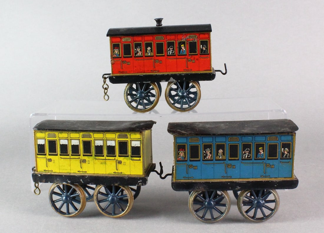 German Tin Passenger Cars: German Tin Passenger Cars, 6 inches wide. Unmarked.