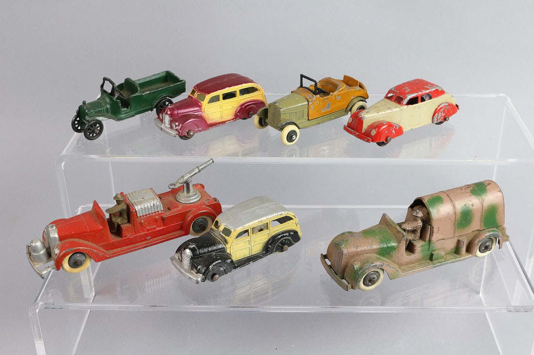 Tootsietoy Car & Truck Lot: Tootsietoy Car & Truck Lot Lot of 7, 3, 4, 5 inches.