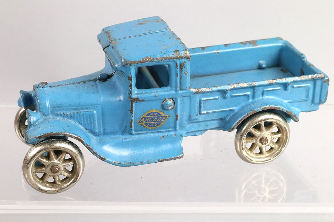 Arcade Cast Iron Stake Truck: Arcade Cast Iron Stake Truck, 6"