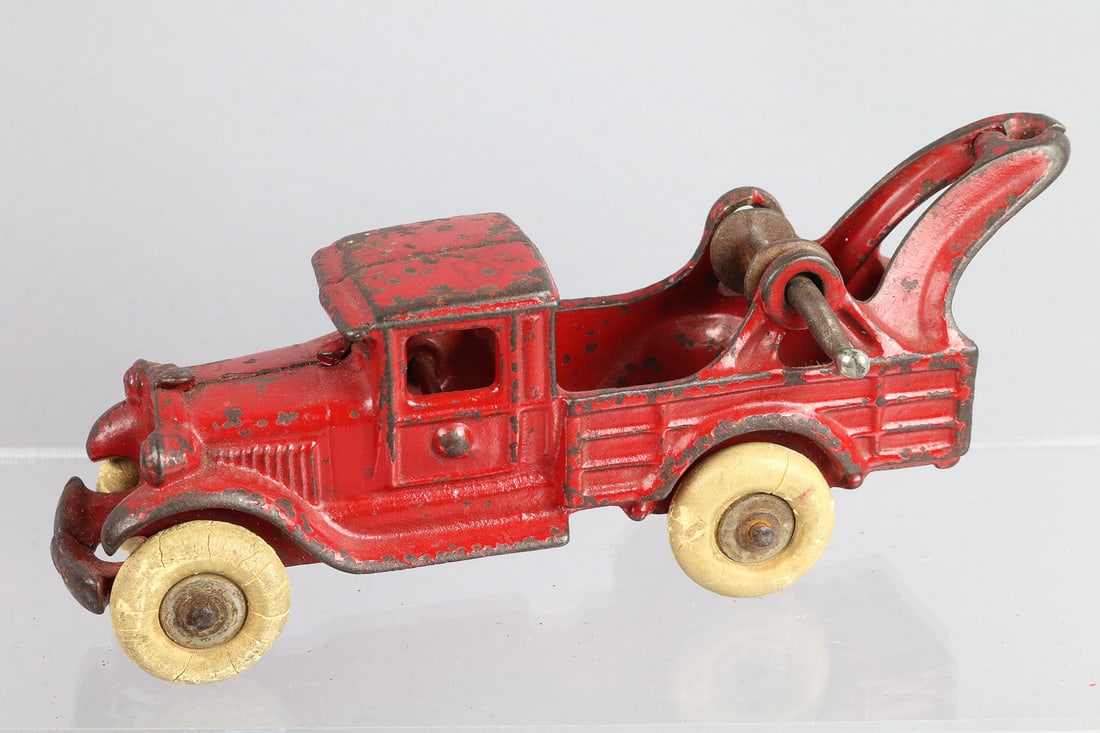 1930s Cast Iron Wrecker Tow Truck: AC Williams Cast Iron Wrecker Tow Truck, 8 inches.