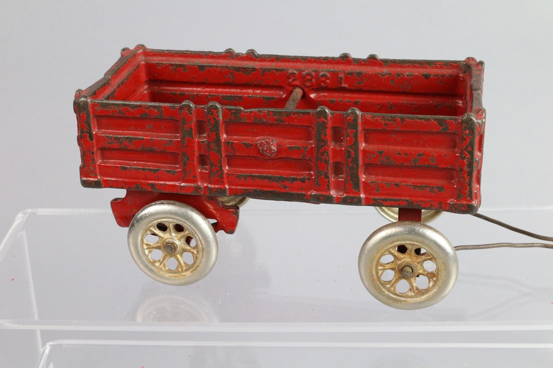 Arcade Cast Iron Wagon: Arcade Cast Iron Wagon