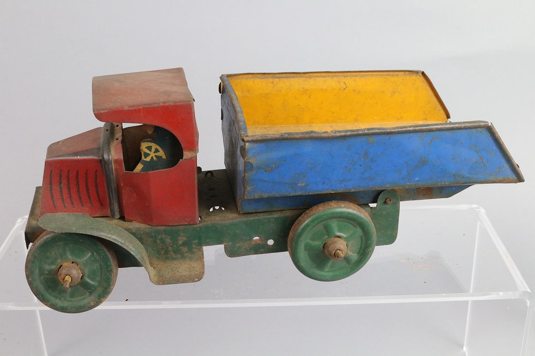 Marx Tin Litho Dump Truck: Marx Tin Litho Dump Truck, 1920's, 11"