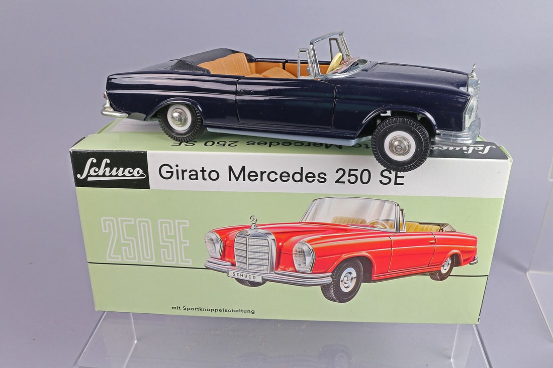 Schuco Girato Mercedes 250SE In Box: Schuco Girato Mercedes 250SE In Box