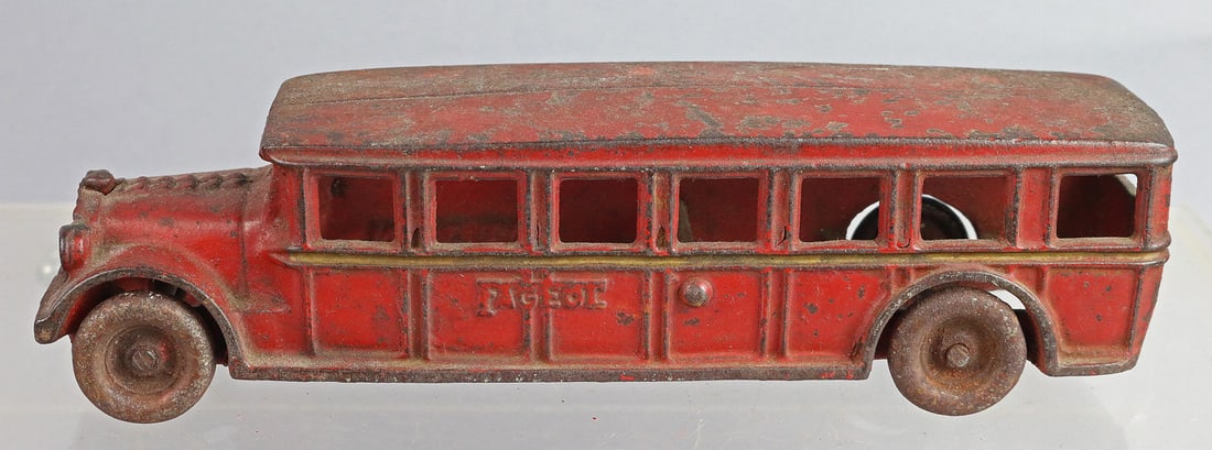 Arcade Cast Iron Fageol Bus: Arcade Cast Iron Fageol Bus, 8"