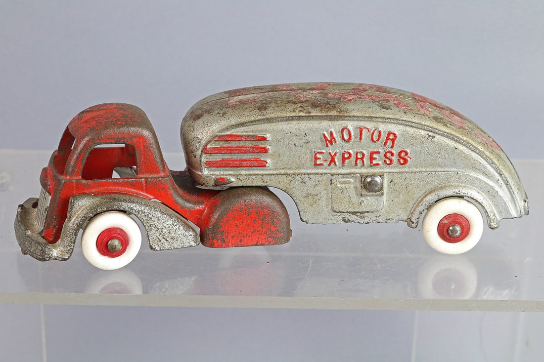 Hubley Cast Iron Motor Express Truck: Hubley Cast Iron Motor Express Truck, 8"