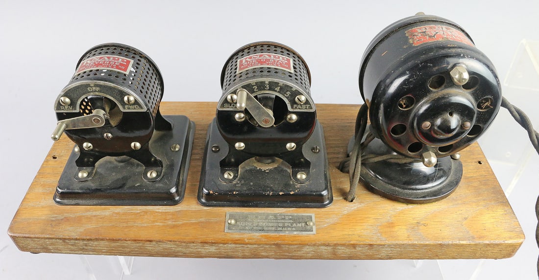 Knapp Super Power Plant Dynamo Motors: Knapp Super Power Plant Dynamo, USA, 13"