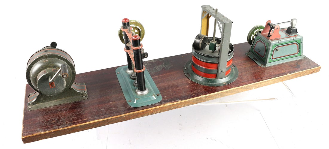 Hess German Tin Dynamo Work Station: Hess German Tin Dynamo to drive steam and other toys. Dynamo Work Station, Germany 18"