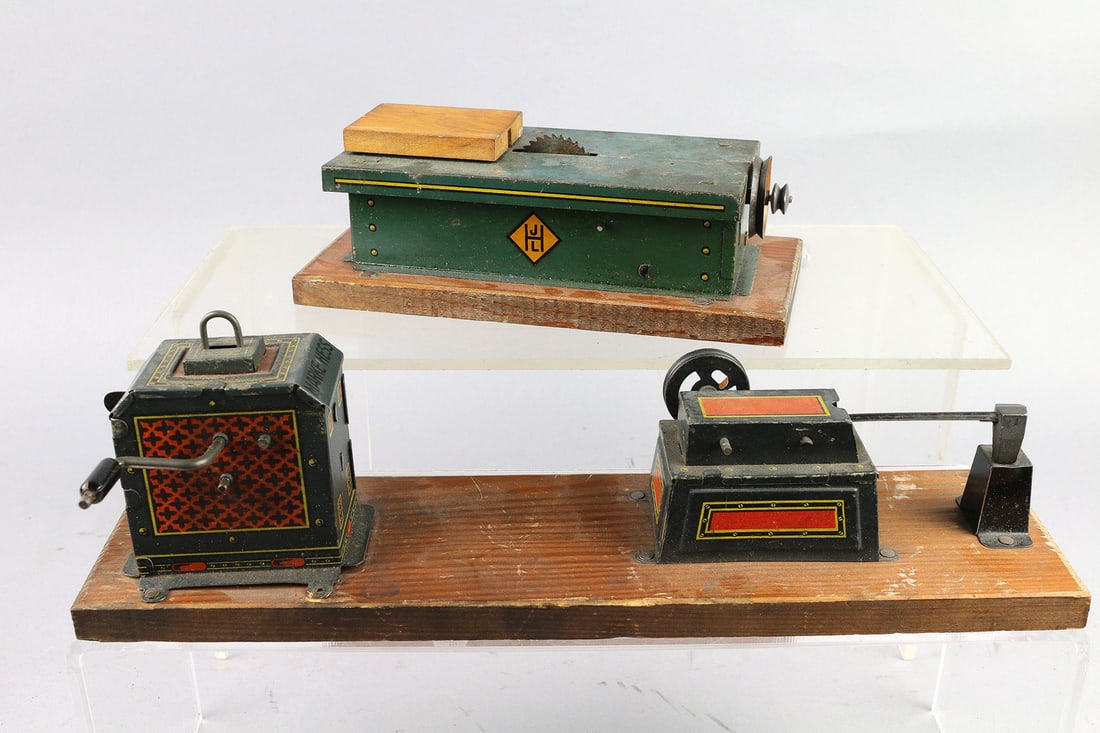 Hess German Tin Dynamo & Factory Table Saw: Hess German Tin Dynamo to drive steam and other toys with rare Hess Factory Table Saw, 7- 12 inches.