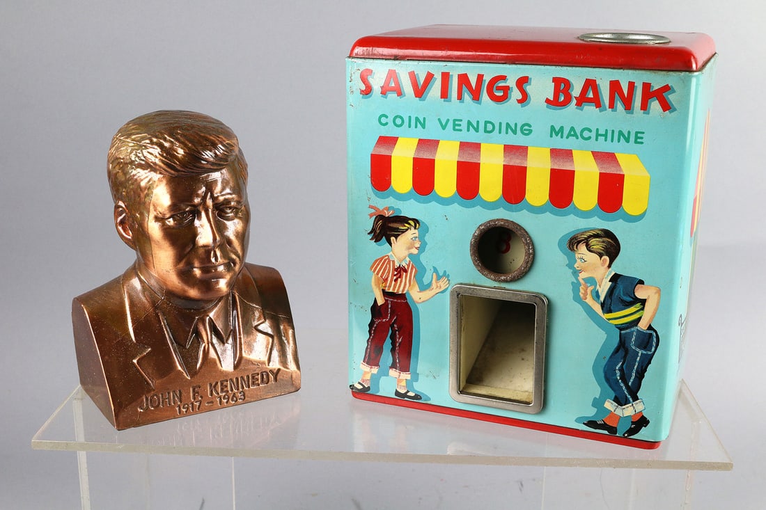 Japan Savings Bank Coin Op Machine: Japan Savings Bank Coin Op Machine, tin litho 5,7"
