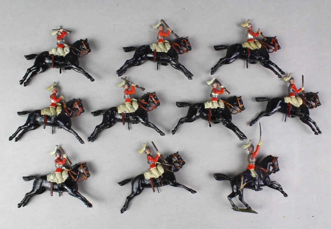 Britains #43 The 2nd Life Guard Soldiers: Britains #43 The 2nd Life Guard Soldiers on Horseback. 10 Mounted cavalry.