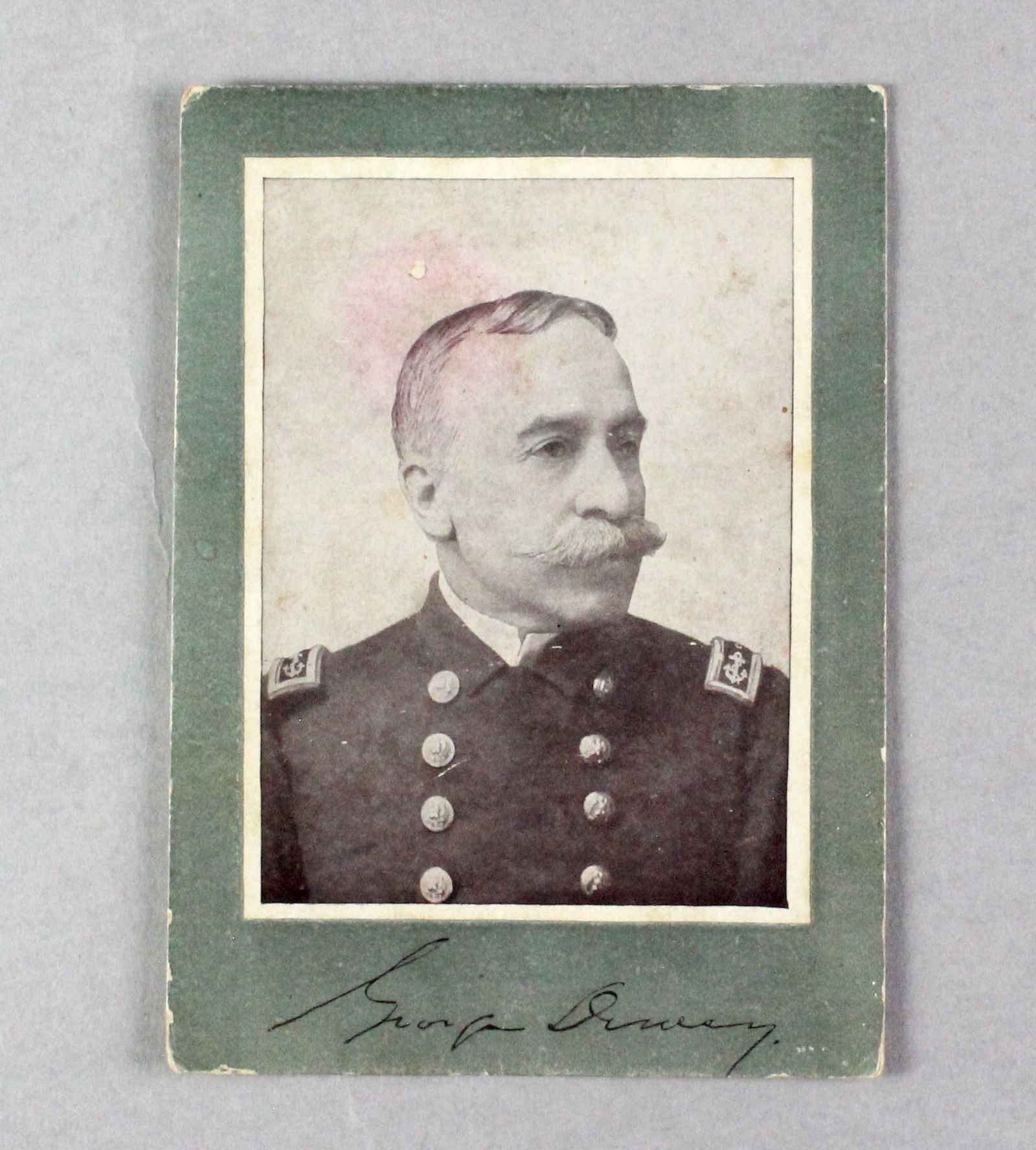Signed Admiral Dewey Photograph Civil War, Spanish American War: Signed Admiral Dewey Photograph Civil War & Spanish American War. George Dewey (December 26, 1837 - January 16, 1917) was Admiral of the Navy, the only person in United States history to have attained