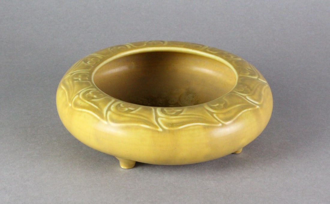 Rookwood Pottery Low Bowl Arts & Crafts: Rookwood Low Footed Bowl Arts & Crafts mustard, 8 inches wid.