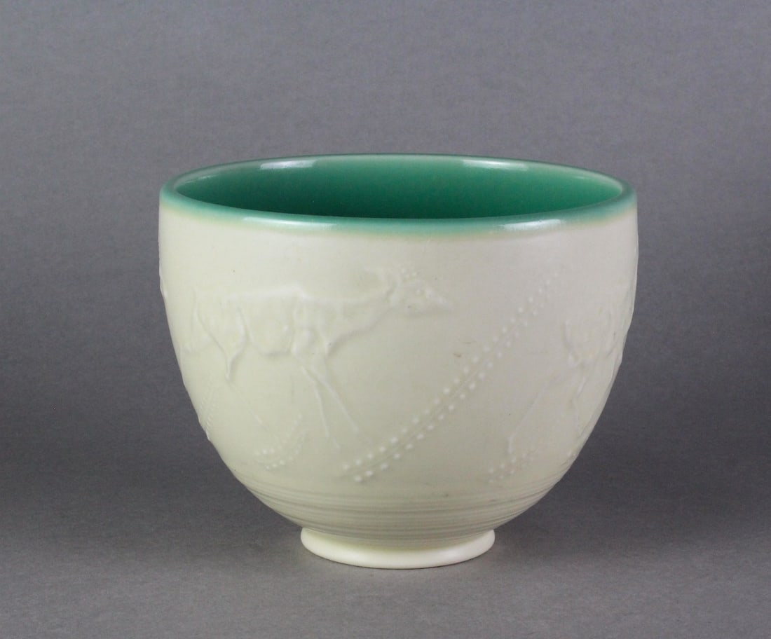 Rookwood Pottery Antelope Vase Art Deco: Rookwood American Art Pottery Antelope Vase. 1928 Art Deco White Ceramic Antelope Vase 6052