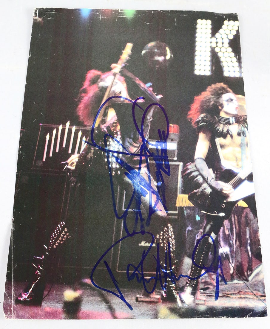 KISS Signed Fanzine: KISS Signed Fanzine, Paul Stanley, Gene Simmons, Ace Frehley 8x12