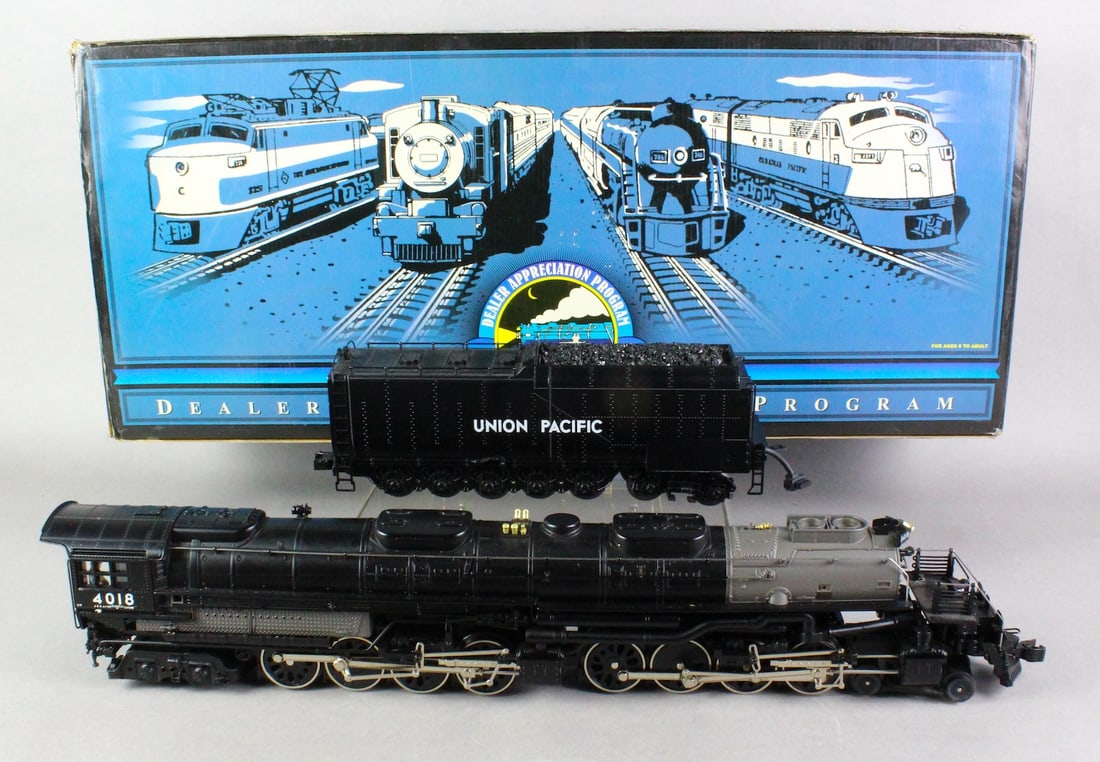MTH Union Pacific Big Boy Steam Engine In Box: MTH Union Pacific Big Boy Steam Engine Locomotive In Box.4-8-8-4 Engine with ProtoSound. Engine appears not to have been run. Excellent to near mint nearly 24 inches long.