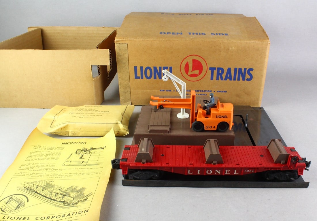 Lionel 264 Operating Fork Lift Set Mint in Box (1 of 5)