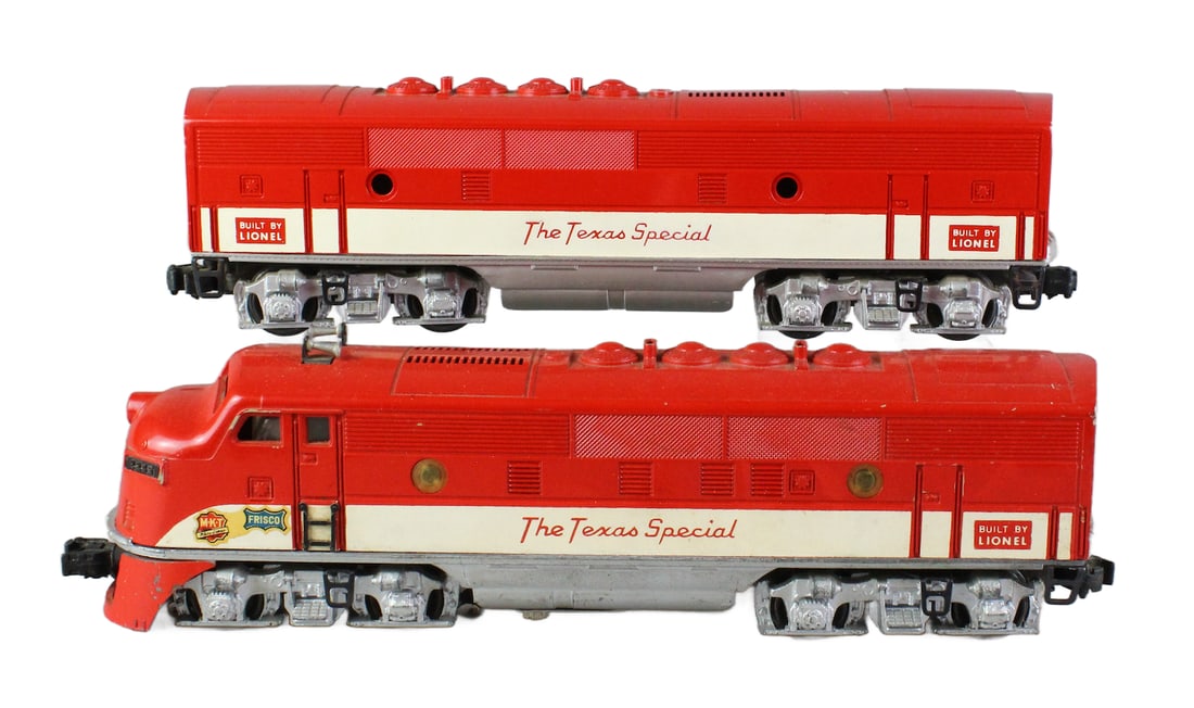 Lionel 2245 The Texas Special A&B Diesel Units (1 of 5)