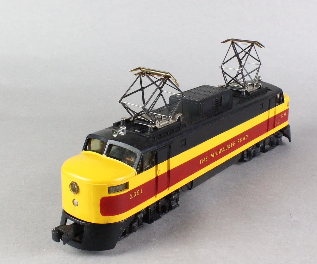 Lionel 2351 Milwaukee Road EP-5 Locomotive: Lionel 2351 Milwaukee Road EP-5 Locomotive. Minimal wear, excellent.