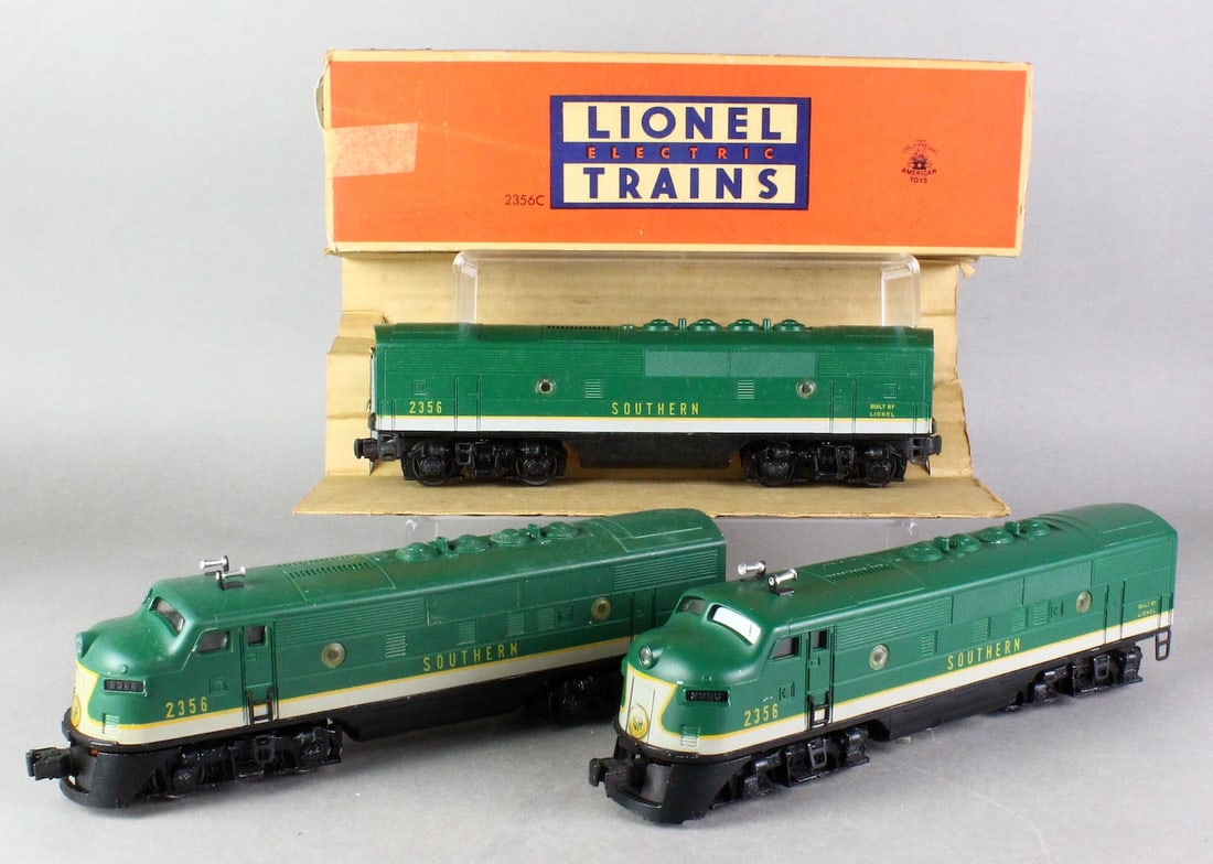 Lionel 2356 Southern ABA Diesel F3 Locomotives (1 of 4)